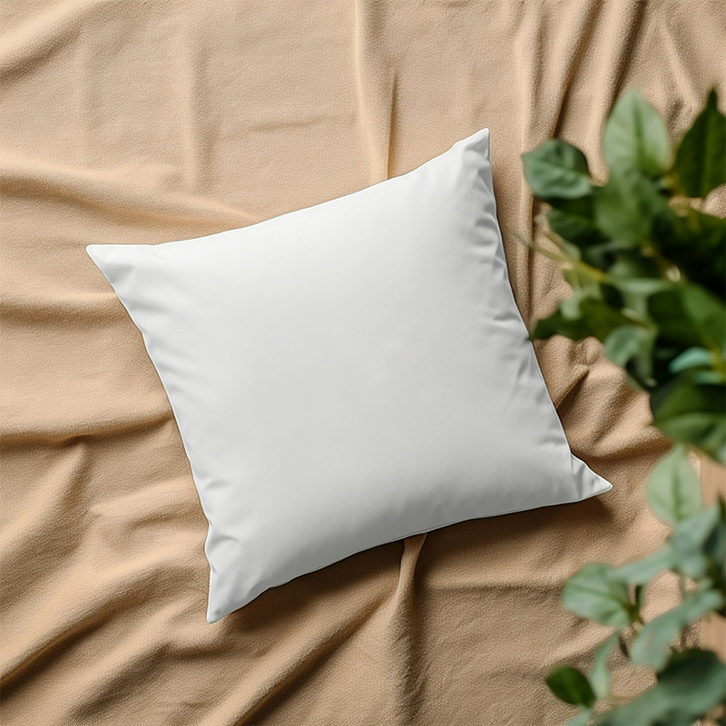 100 % polyesteri mikrokuitutyynynpäällinen