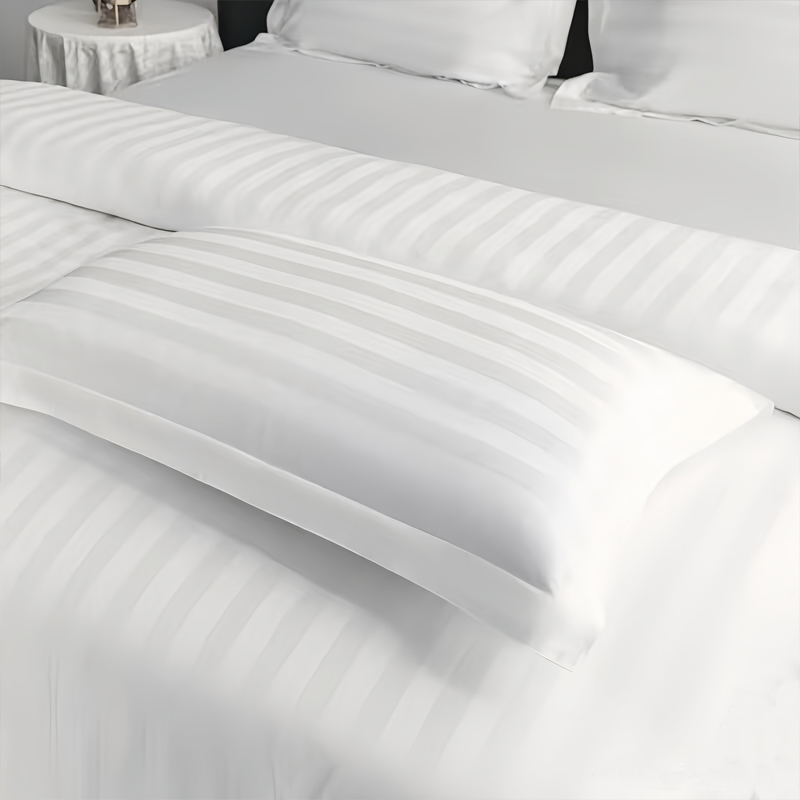 100 % polyesteri mikrokuitutyynynpäällinen