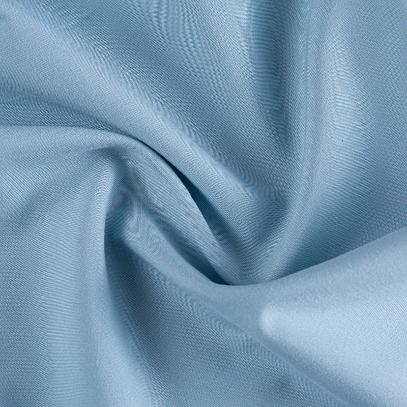 Pehmeä Delicate Sky Blue polyesterivärjätty kangas